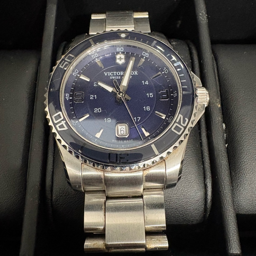 Victorinox Swiss Army Maverick Watch